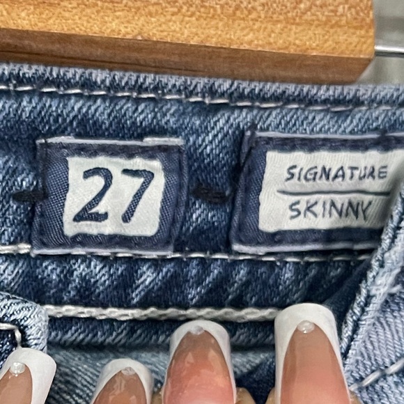 Miss Me Jeans Size 27 Blue Signature Skinny Leg Low Rise Denim Bottoms - Picture 5 of 13